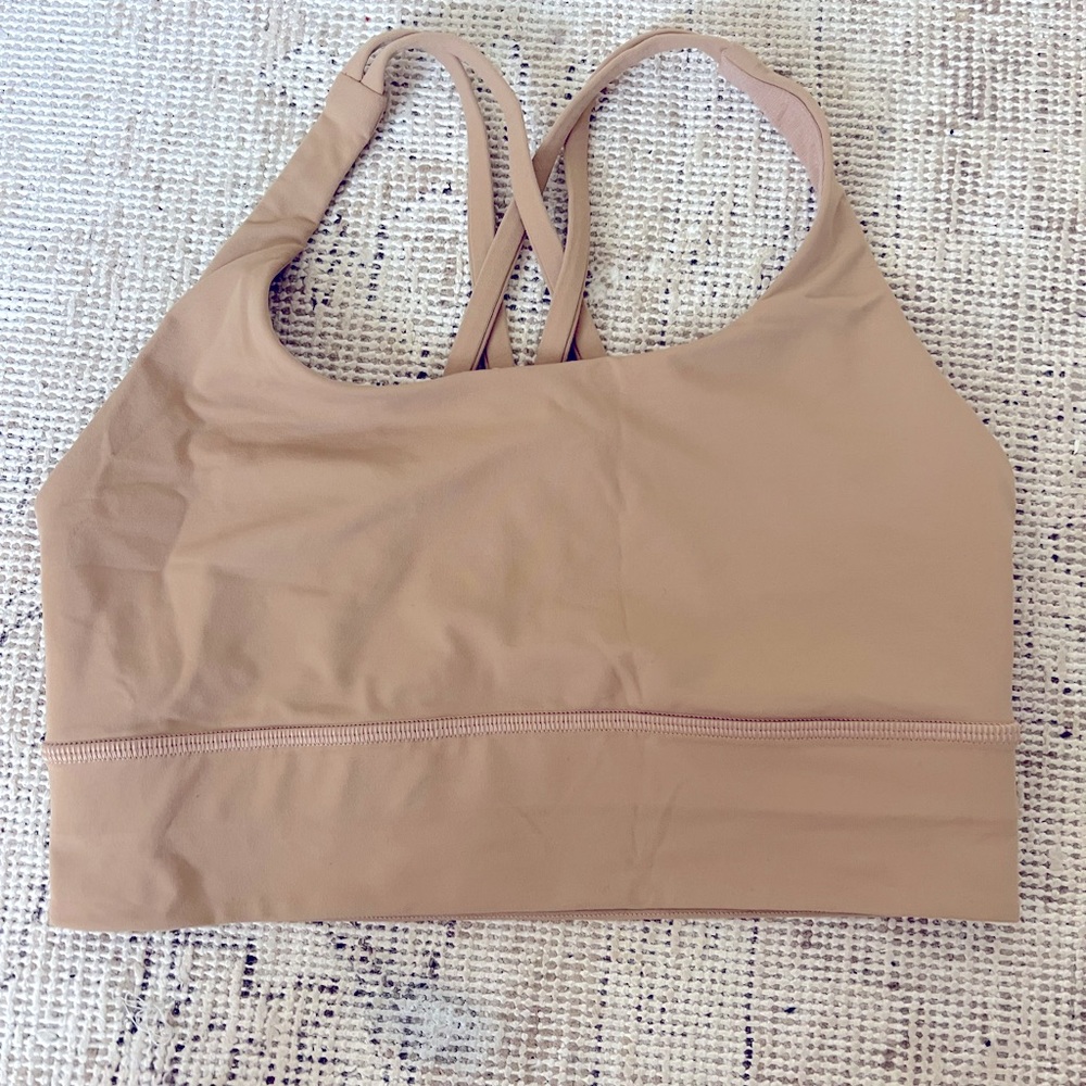 NWOT SZ 6 LULULEMON BRA